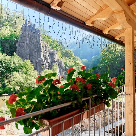 فندق مبيت وإفطار Svatosske Skaly 3*