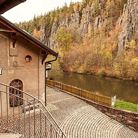 Svatošské Skály 3*